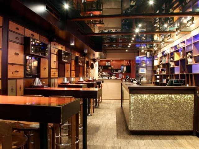 Barney's Lounge