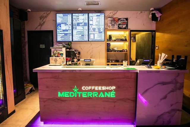 DrewIsSharing by Mediterrané