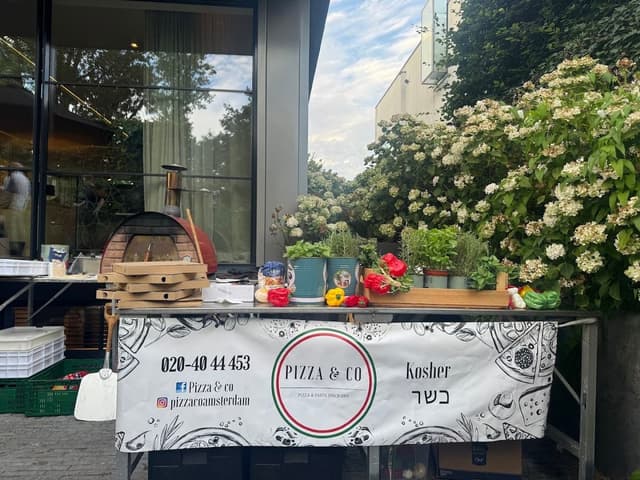 Pizza & Co