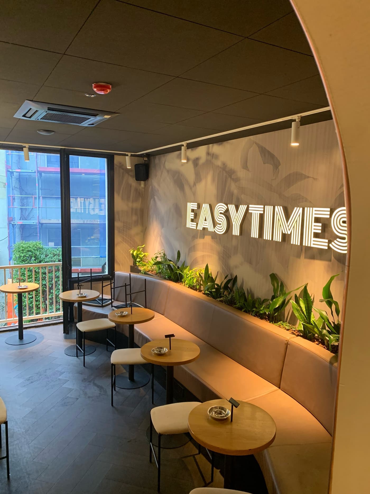 Easy Times Reguliersdwarsstraat