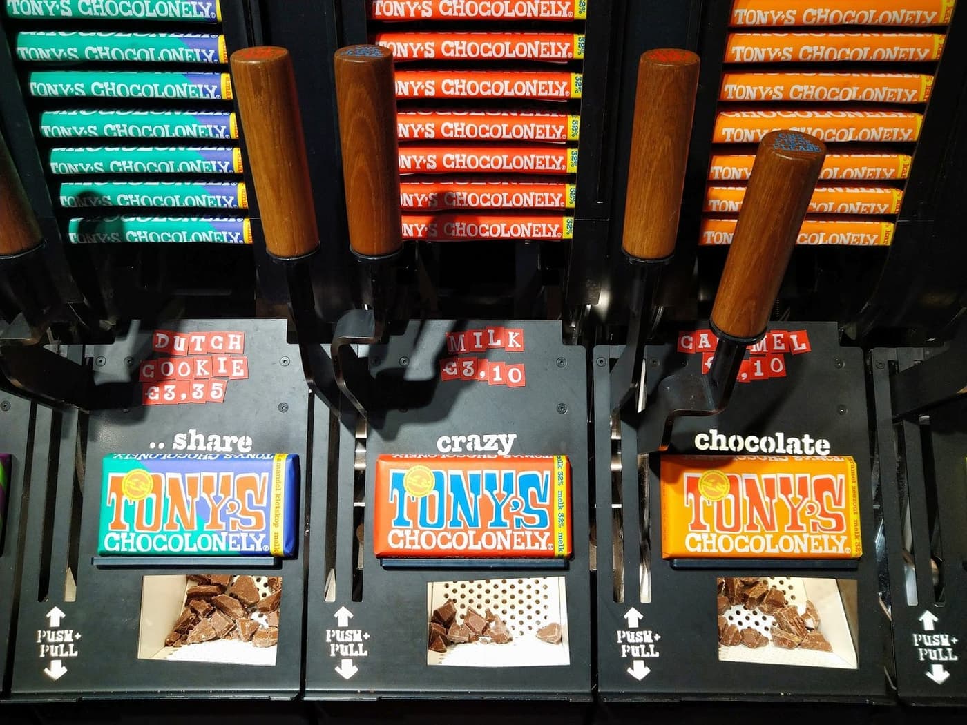 טוניז שוקולונלי - Tony's Chocolonely